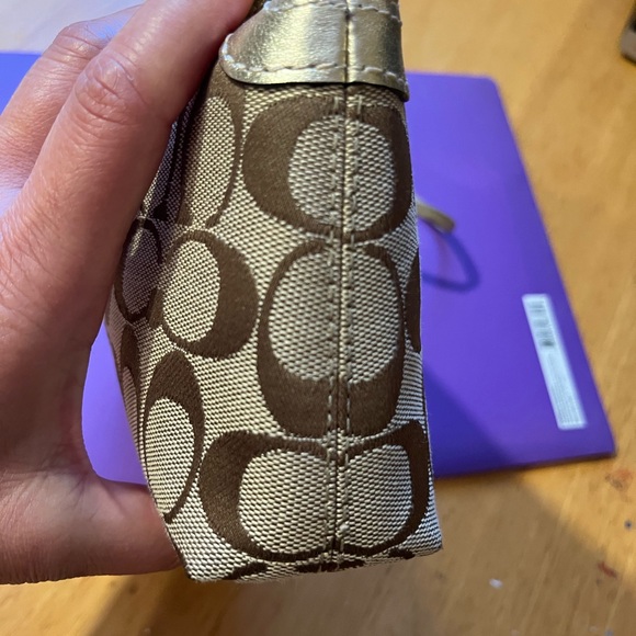 Coach Signature Brown Canvas Gold Leather Trim Turnlock Wristlet - Coin Wallet - Picture 11 of 12